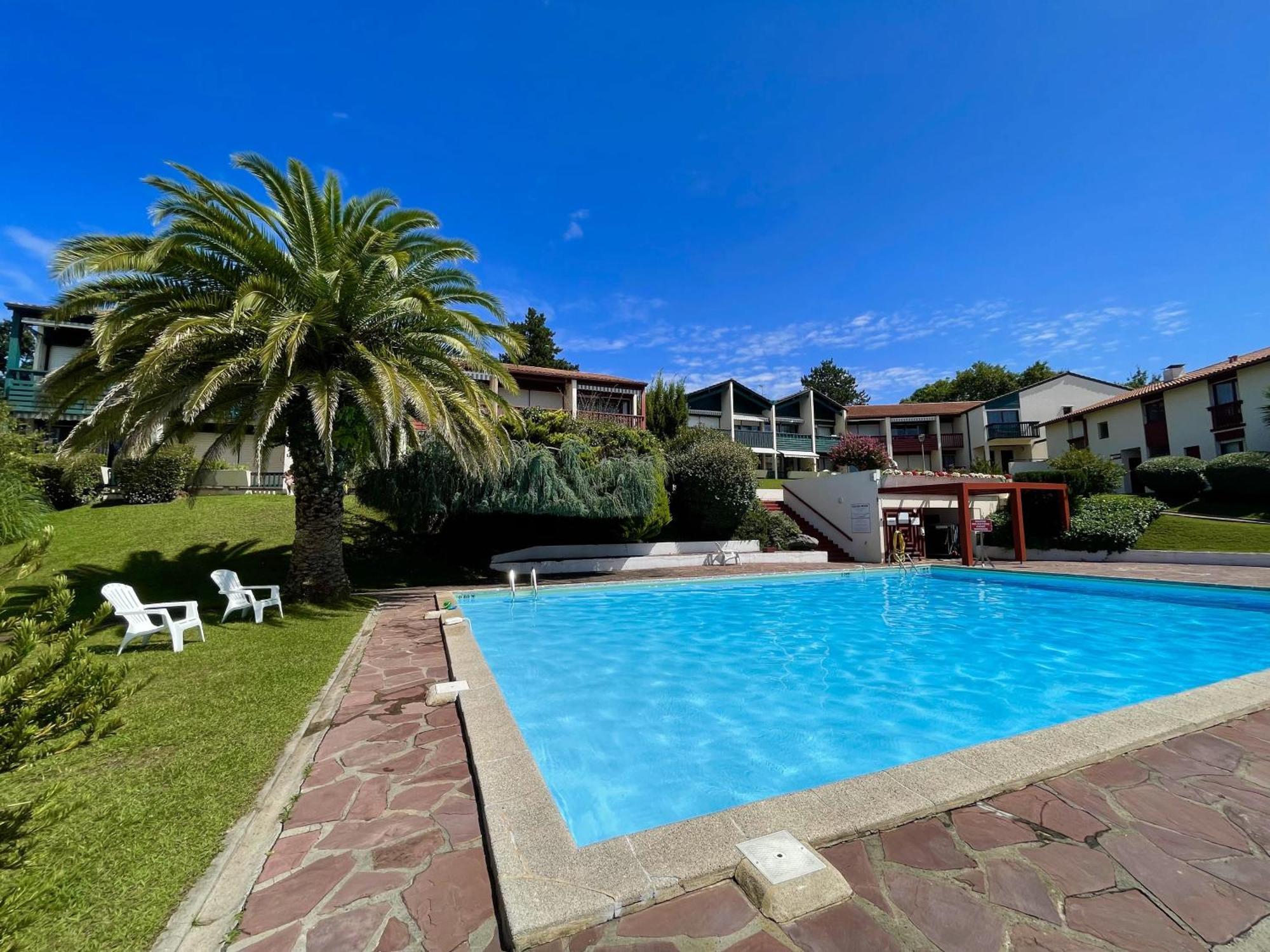 Caporizon-Baillenia-T1 Vue Montagne - Piscine St Jean De Luz Saint-Jean-de-Luz Exterior foto